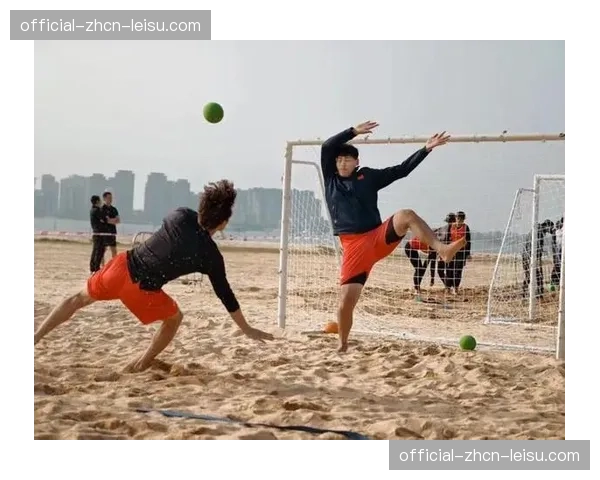 中国国家沙滩手球队男女队顾问李长海介绍匈牙利队伍对湛江环境的向往 中国国家沙滩手球队男女队顾问李长海介绍匈牙利队伍对湛江环境的向往